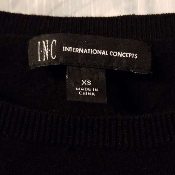 I.N.C.BLACK Metallic Fringe Trim Crewneck - Picture 5 of 6